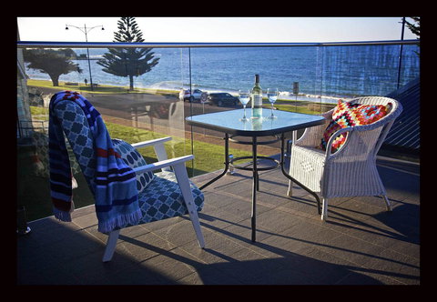 Penguin Beachfront Apartments - Australia Accommodation 8