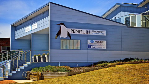 Penguin Beachfront Apartments - Australia Accommodation 22