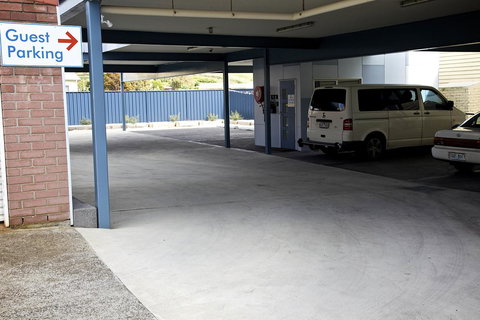 Penguin Beachfront Apartments - Australia Accommodation 23