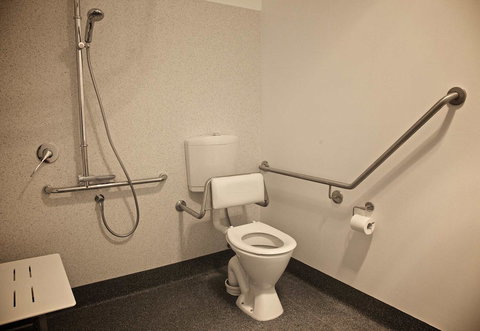 Penguin Beachfront Apartments - Australia Accommodation 27