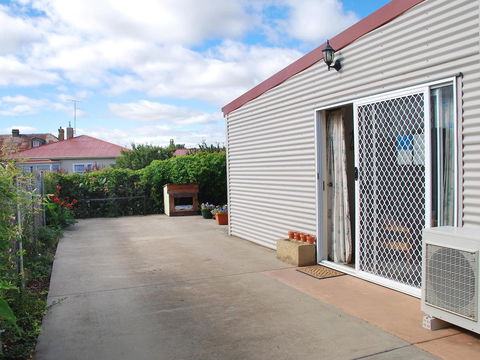 Oatlands Retreat - Australia Accommodation 2