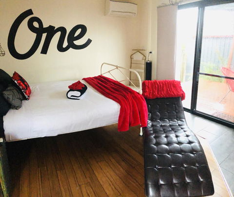 Apartment ONE - Australia Accommodation 1