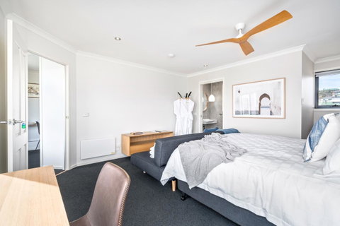 Madsen Retreat - Australia Accommodation 23