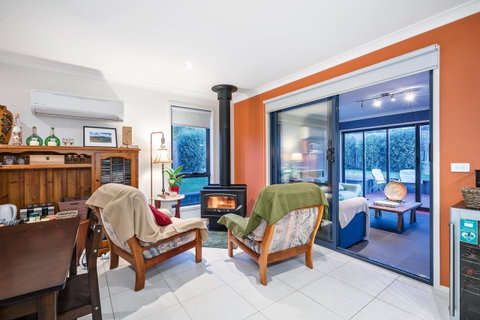 Madsen Retreat - Australia Accommodation 29
