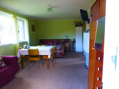 Quamby Pines Chalet - Australia Accommodation 4