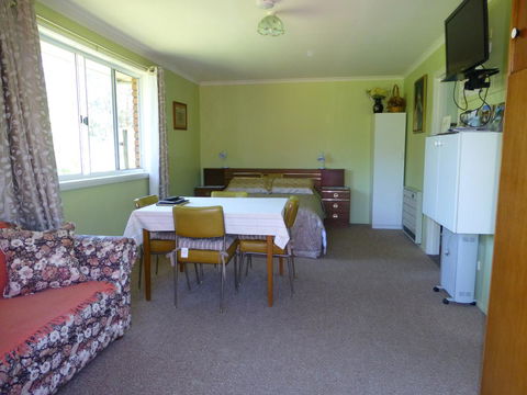 Quamby Pines Chalet - Australia Accommodation 27