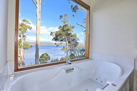 Stewarts Bay Lodge - Australia Accommodation 14