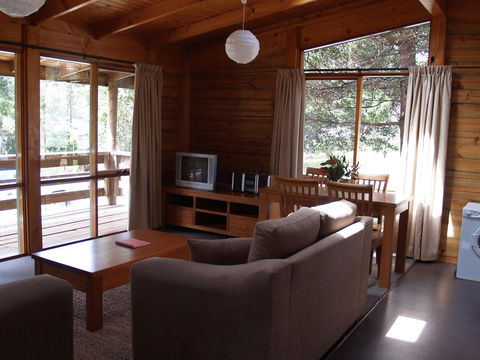Stewarts Bay Lodge - Australia Accommodation 24
