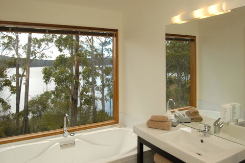 Stewarts Bay Lodge - Australia Accommodation 28