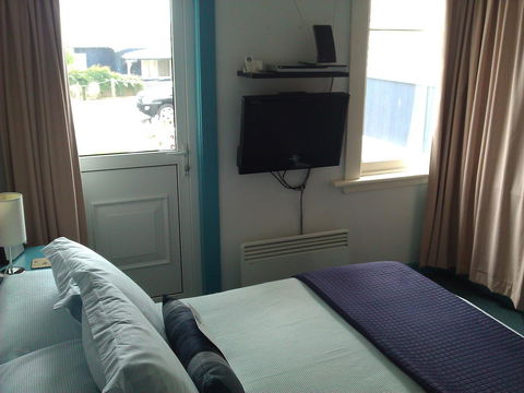Freycinet Waters - Australia Accommodation 18