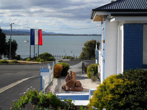 Freycinet Waters - Australia Accommodation 26