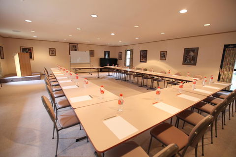 The Fox And Hounds Historic Hotel - Australia Accommodation 27