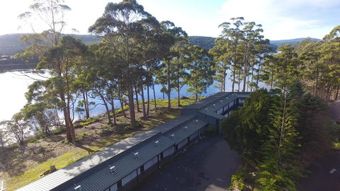 The Fox And Hounds Historic Hotel - Australia Accommodation 6