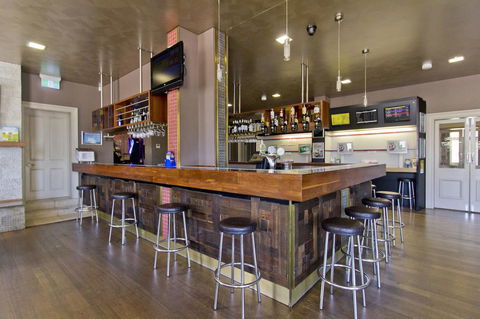 Deloraine Hotel - Australia Accommodation 15