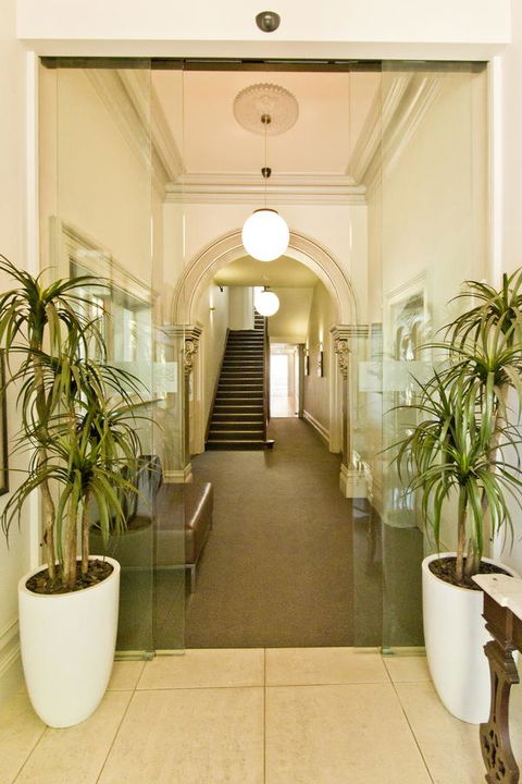 Deloraine Hotel - Australia Accommodation 18