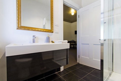 Deloraine Hotel - Australia Accommodation 0