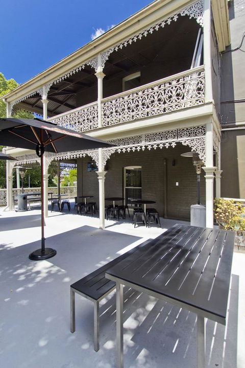 Deloraine Hotel - Australia Accommodation 27