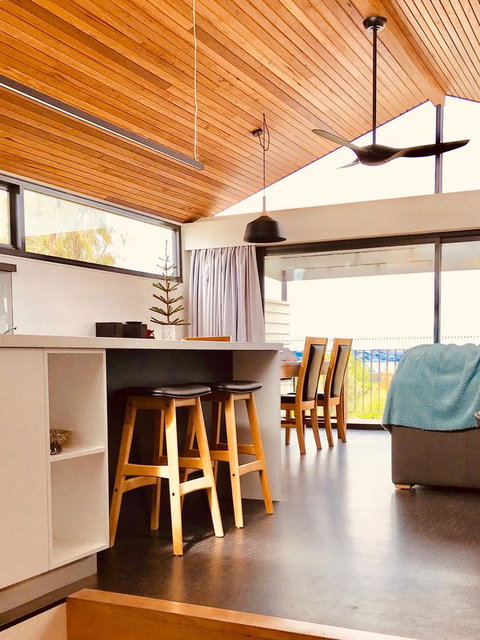 Omaroo House - Panoramic Water Views - Australia Accommodation 15