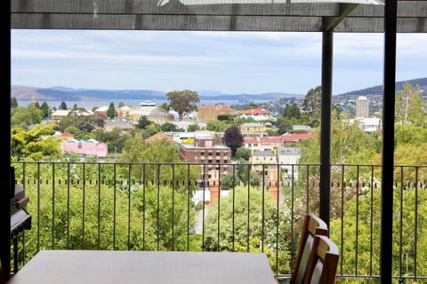 Omaroo House - Panoramic Water Views - Australia Accommodation 6