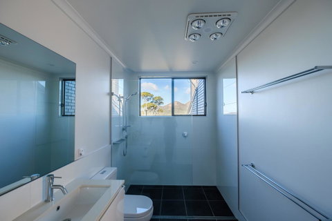 Arthouse Freycinet - Australia Accommodation 16