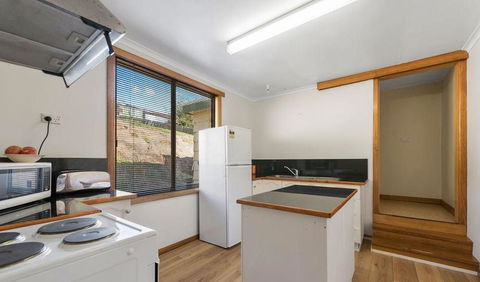 Return To Sender Lodge - Australia Accommodation 7