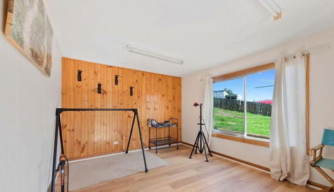 Return To Sender Lodge - Australia Accommodation 9