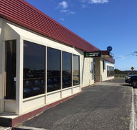 Regatta Point Tavern  Holiday Villas - Australia Accommodation