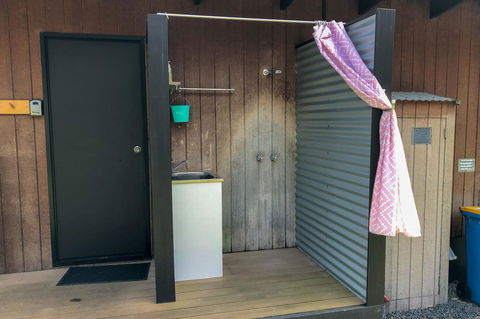 BAY OF FIRES ECO HUT Off Grid Experience At Binalong Bay - Australia Accommodation 17