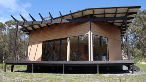 BAY OF FIRES ECO HUT Off Grid Experience At Binalong Bay - Australia Accommodation 21