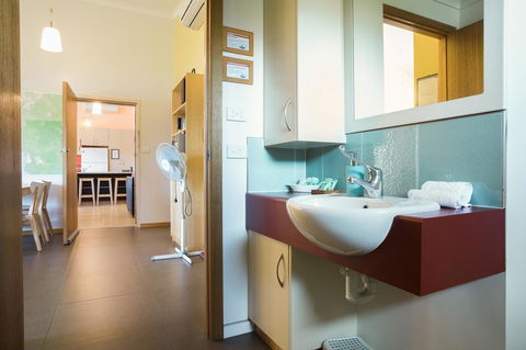 Arthur Riverfront And Sea Lodge Downstream - Australia Accommodation 17