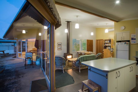 Arthur Riverfront And Sea Lodge Downstream - Australia Accommodation 8