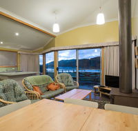 Arthur Riverfront and Sea Lodge downstream - Australia Accommodation