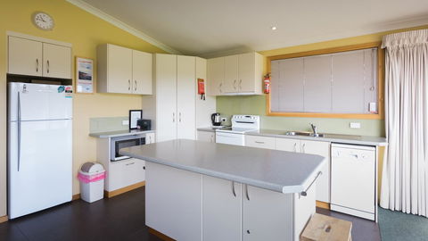 Arthur Riverfront And Sea Lodge Downstream - Australia Accommodation 11