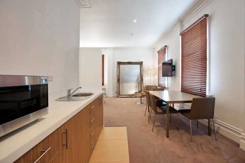 Ikon Hotel - Australia Accommodation 24