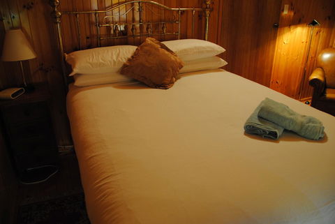 The Wombat Cottage - Australia Accommodation 10