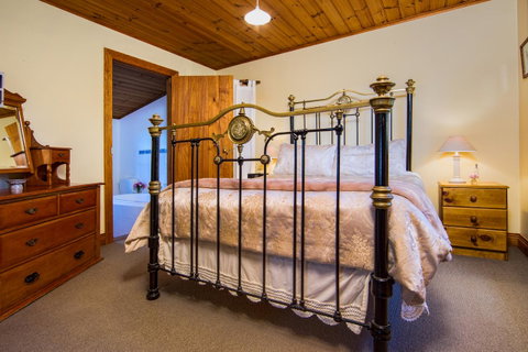 Wagners Cottages - Australia Accommodation 17
