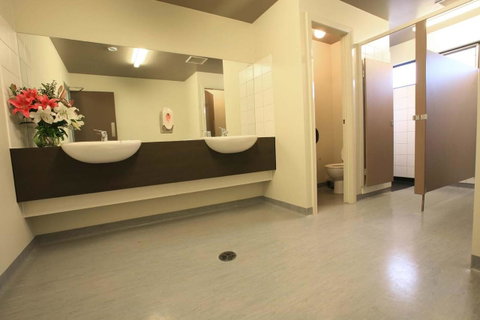 Swansea Backpacker Lodge - Australia Accommodation 9