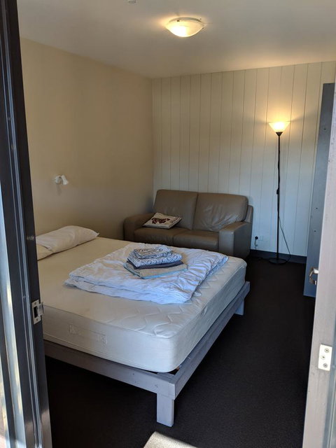 Swansea Backpacker Lodge - Australia Accommodation 5