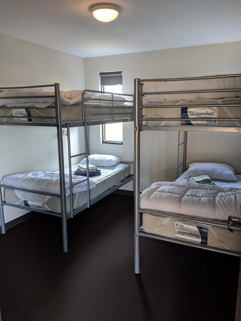 Swansea Backpacker Lodge - Australia Accommodation 14