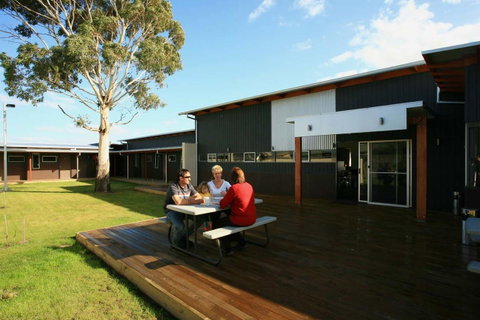 Swansea Backpacker Lodge - Australia Accommodation 15