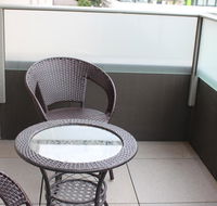 Poplar Box Hill Apartment - Australia Accommodation