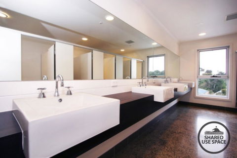 The Island Accommodation - Australia Accommodation 4