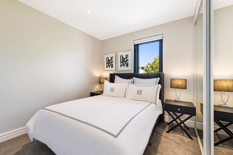 Manhattan Apartments - Notting Hill - Australia Accommodation 24