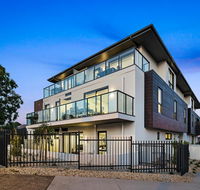 Manhattan Apartments - Notting Hill - Australia Accommodation