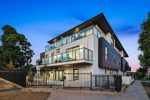 Manhattan Apartments - Notting Hill - Australia Accommodation 0