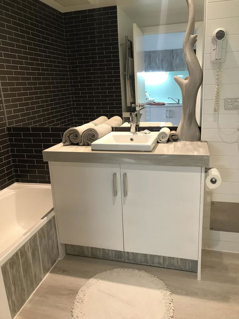 Lorne World - Australia Accommodation 9