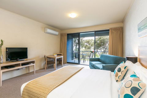 Lorne Surf Apartments - Australia Accommodation 26
