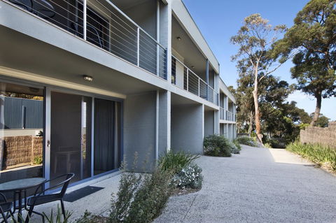 Lorne Surf Apartments - Australia Accommodation 0