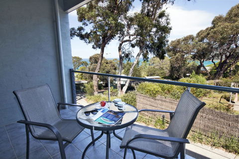 Lorne Surf Apartments - Australia Accommodation 2