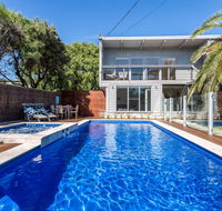 Front Beach House - Australia Accommodation